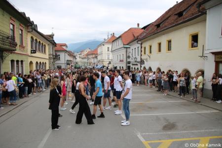 Po dveh letih Kamnik danes v znamenju maturantske četvorke (24)